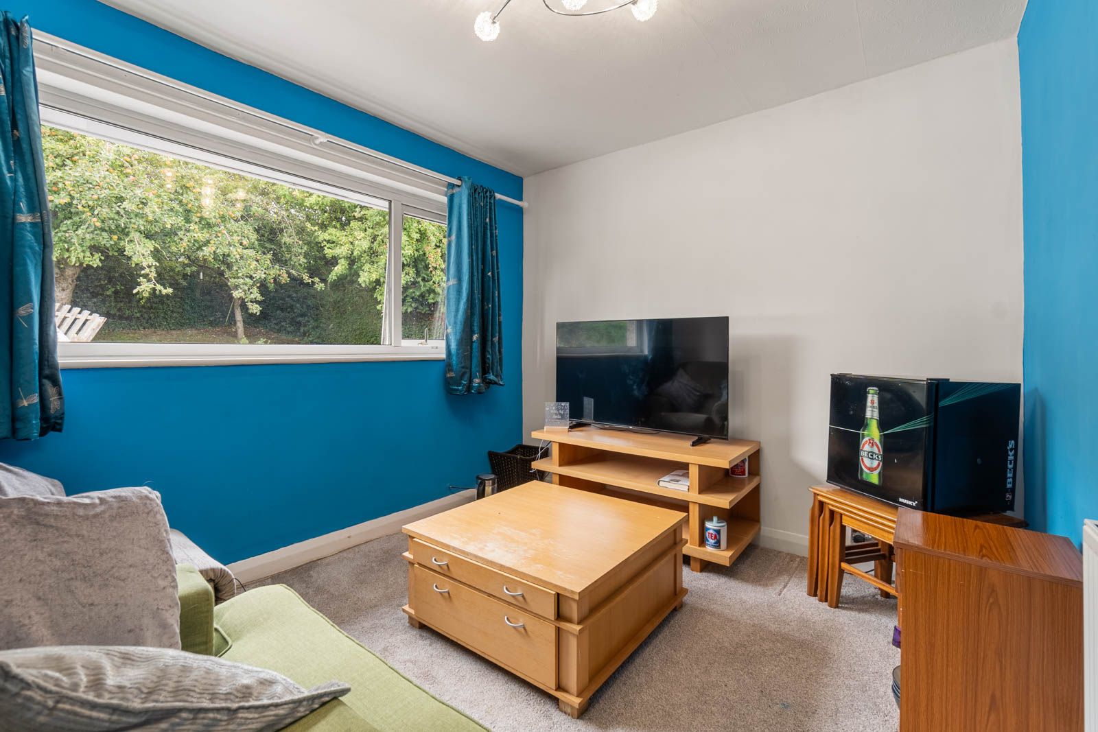 Semi Detached House for sale in Halifax, 244 Saddleworth Road, Greetland, HX4
