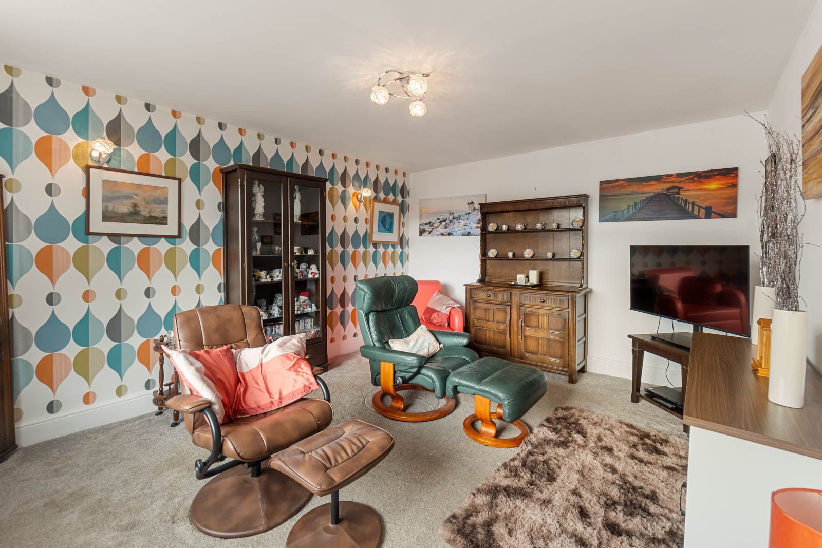 Semi Detached House for sale in Halifax, 244 Saddleworth Road, Greetland, HX4