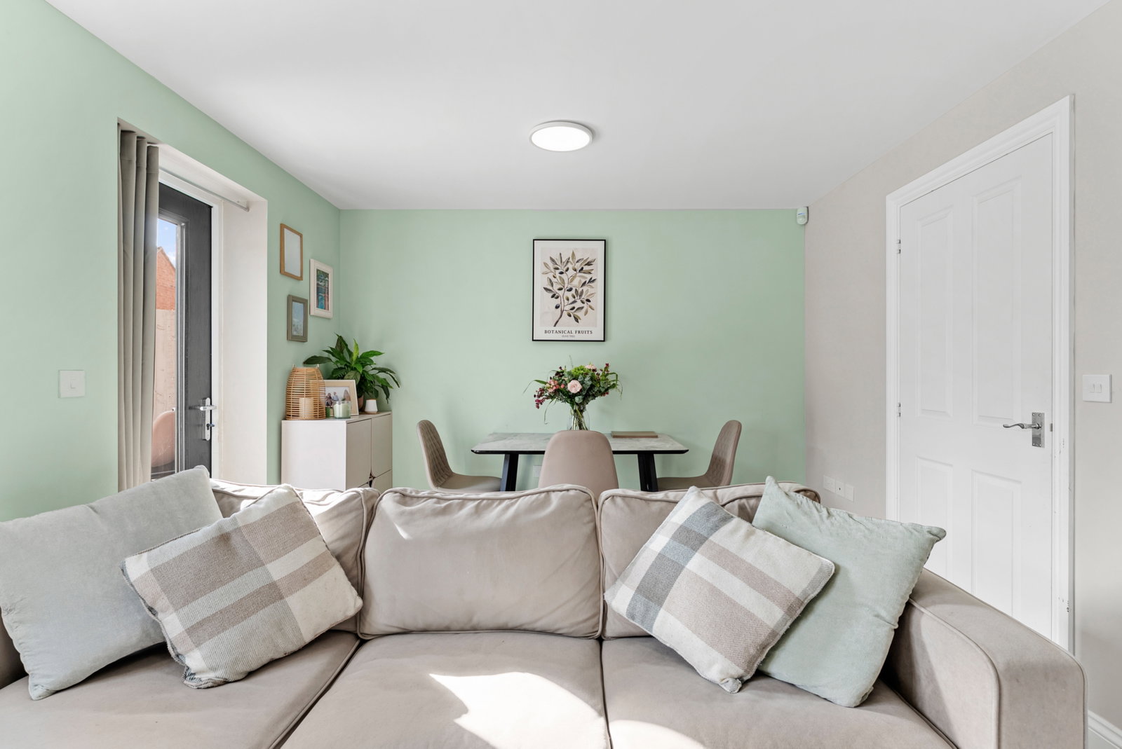 End Of Terrace House for sale in Stamford, Tatum Close, Stamford