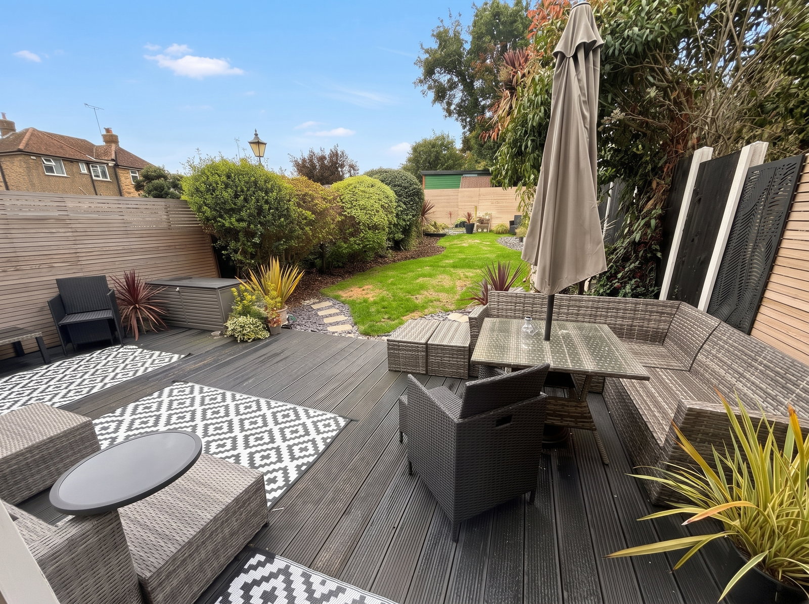 Semi Detached House for sale in Broadstairs, Bradstow Way, Broadstairs, CT10 1AP