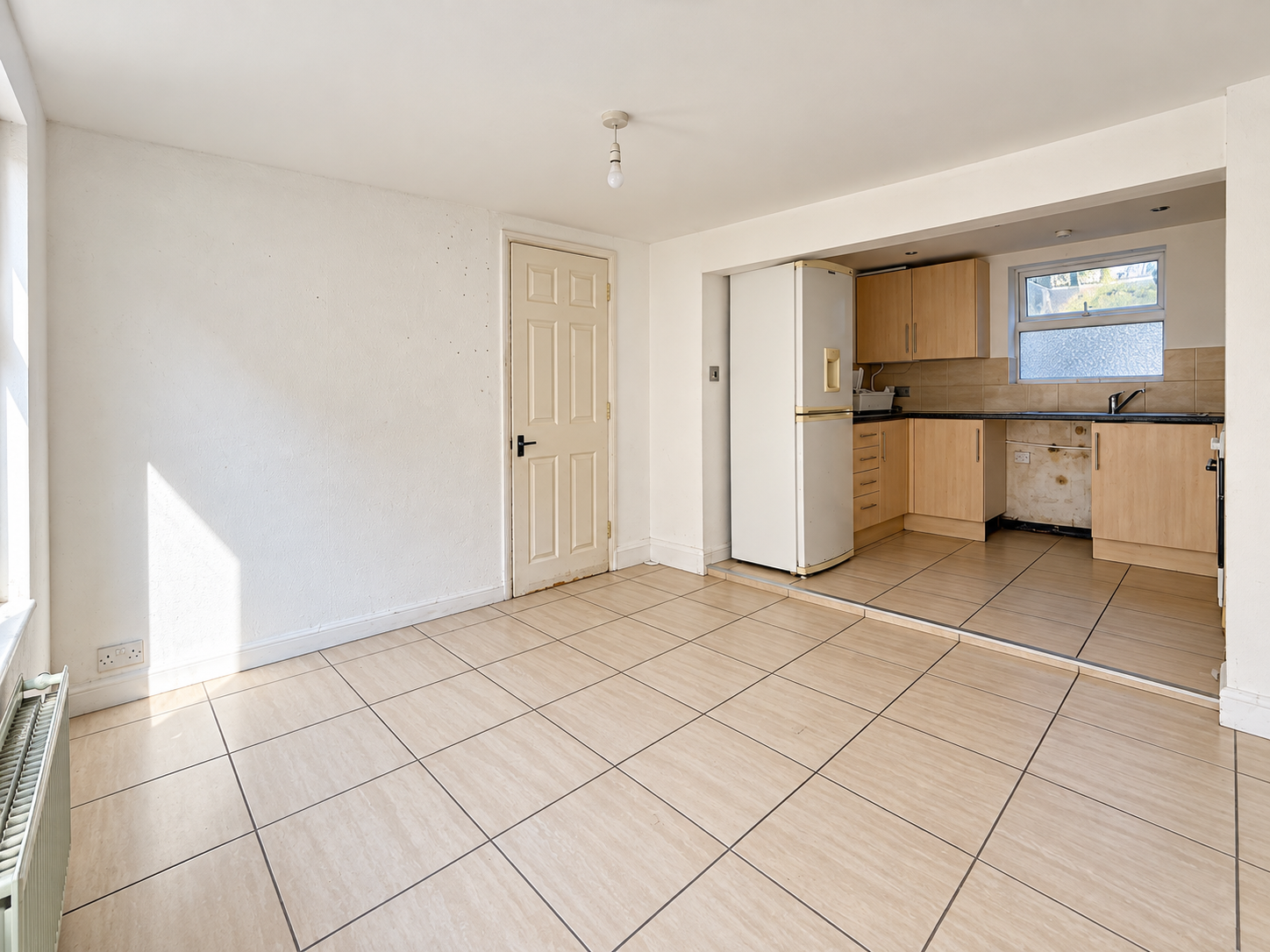 End Of Terrace House for sale in Margate, Dane Hill Row, Margate, 1022 m²