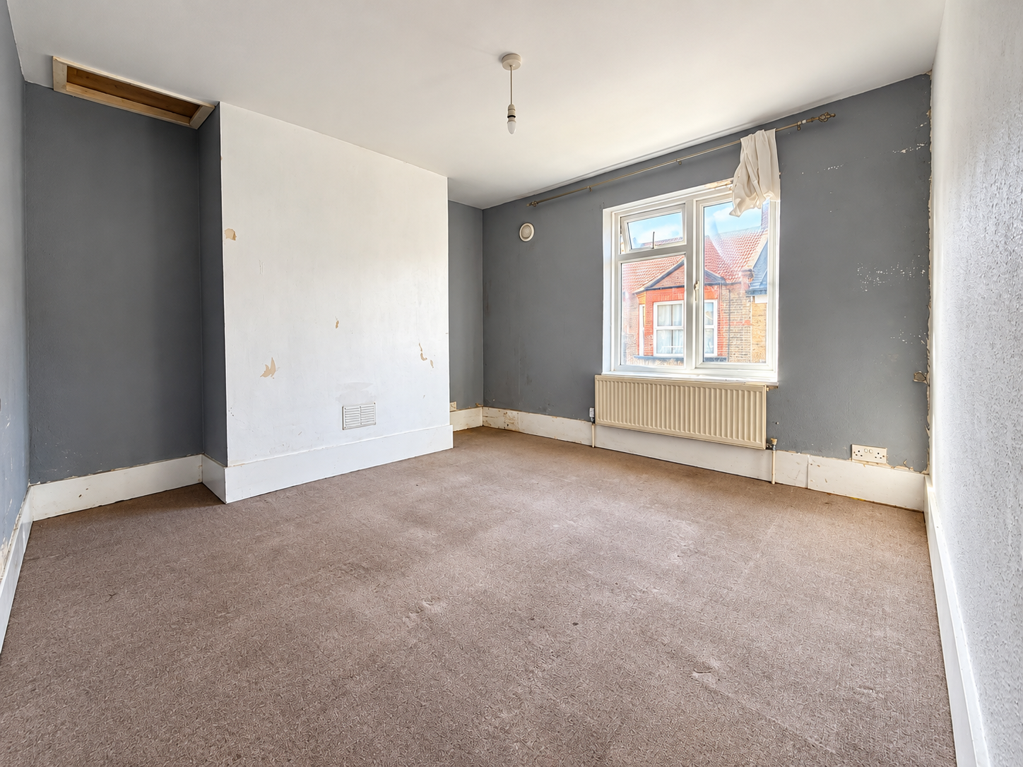 End Of Terrace House for sale in Margate, Dane Hill Row, Margate, 1022 m²