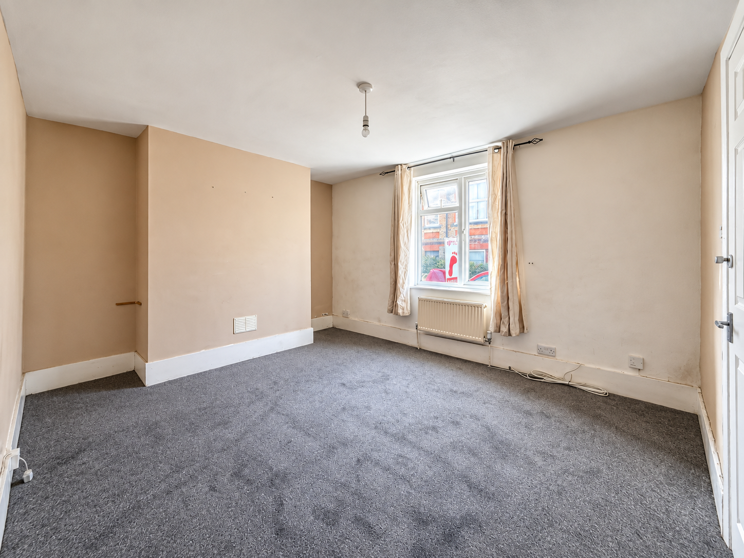 End Of Terrace House for sale in Margate, Dane Hill Row, Margate, 1022 m²