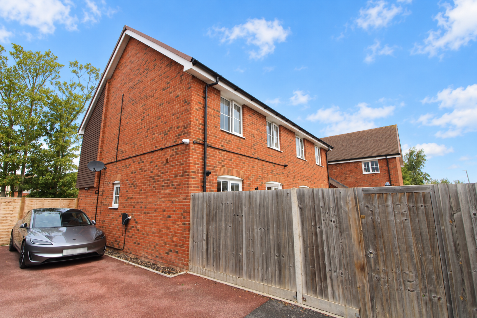 Semi Detached House for sale in Margate, Gap Road , Margate , CT9 2RY