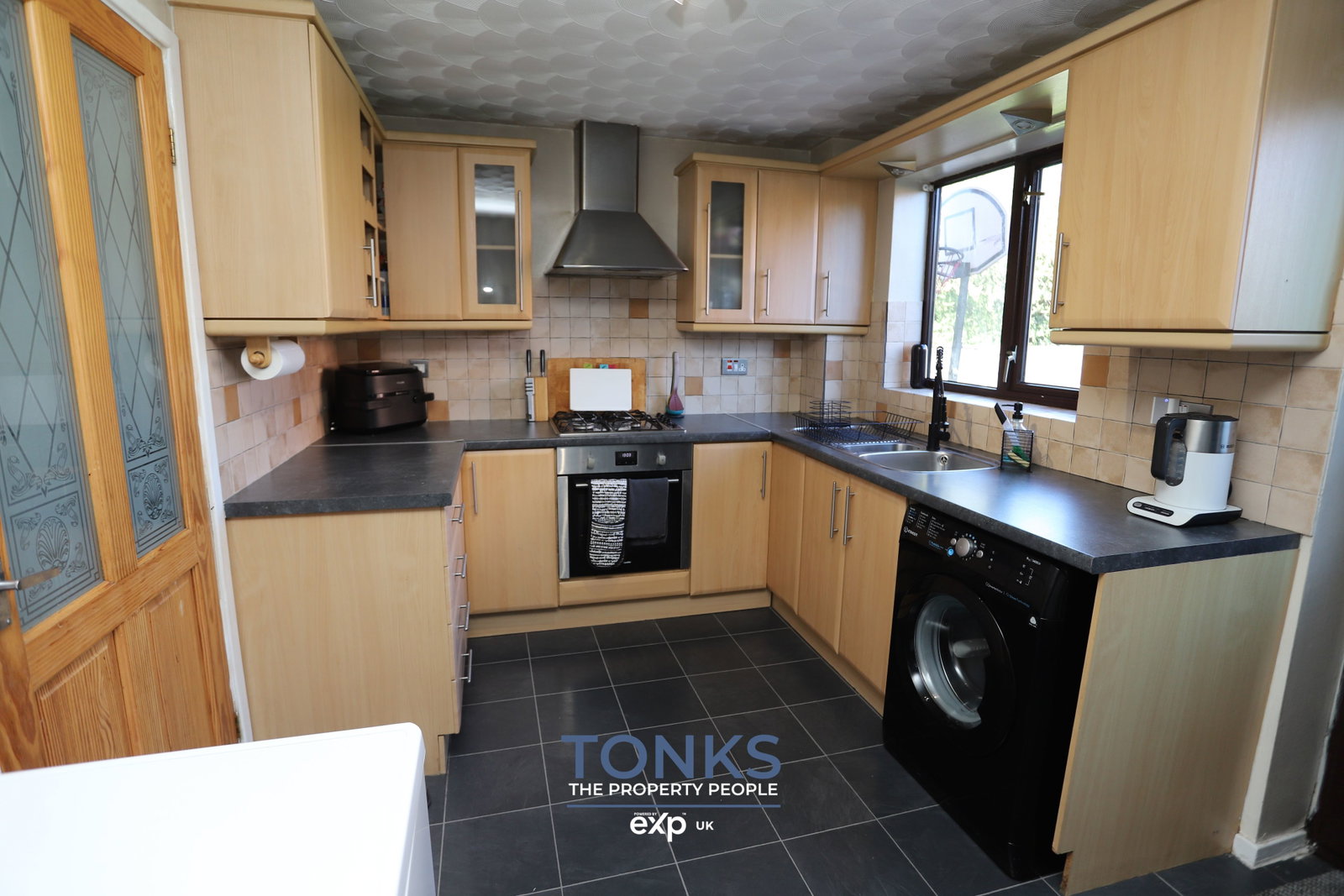 Semi Detached House for sale in Brierley Hill, Roach Close, Brierley Hill, DY5 1LR