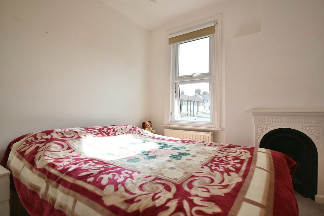 End Of Terrace House for sale in Canterbury, New Street, Wincheap, Canterbury