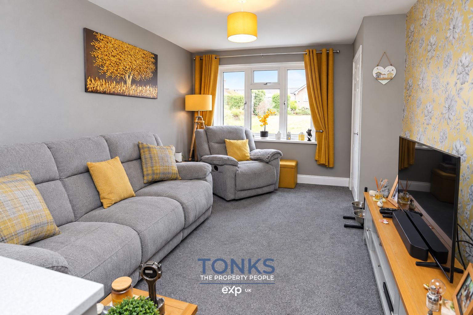 Semi Detached House for sale in Brierley Hill, Brayford Avenue, Brierley Hill, DY5 3PW