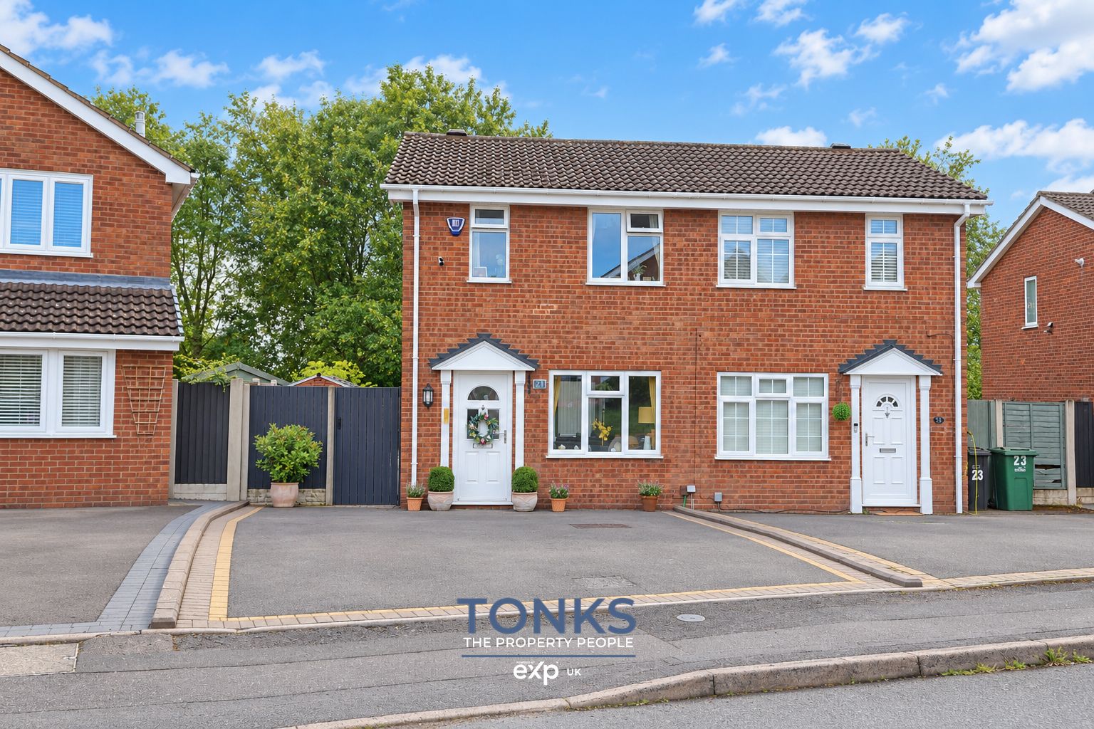 Semi Detached House for sale in Brierley Hill, Brayford Avenue, Brierley Hill, DY5 3PW