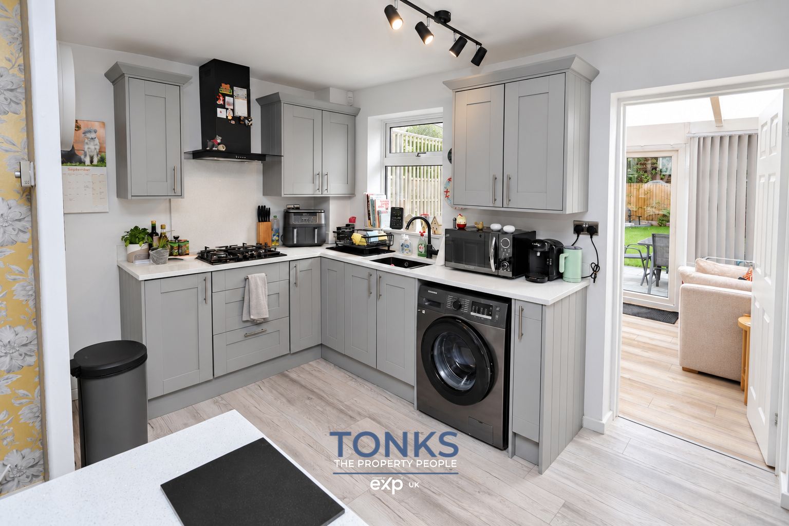 Semi Detached House for sale in Brierley Hill, Brayford Avenue, Brierley Hill, DY5 3PW