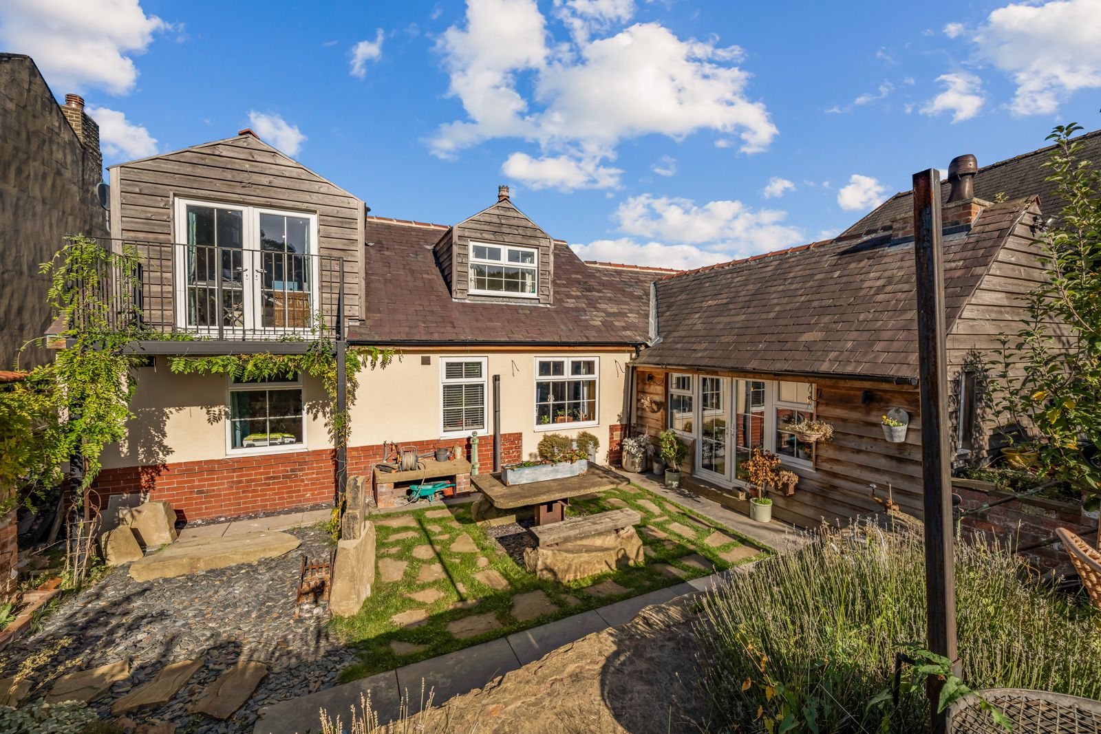 Bungalow for sale in Huddersfield, 56 Stile Common Road, Huddersfield, HD4 6DE
