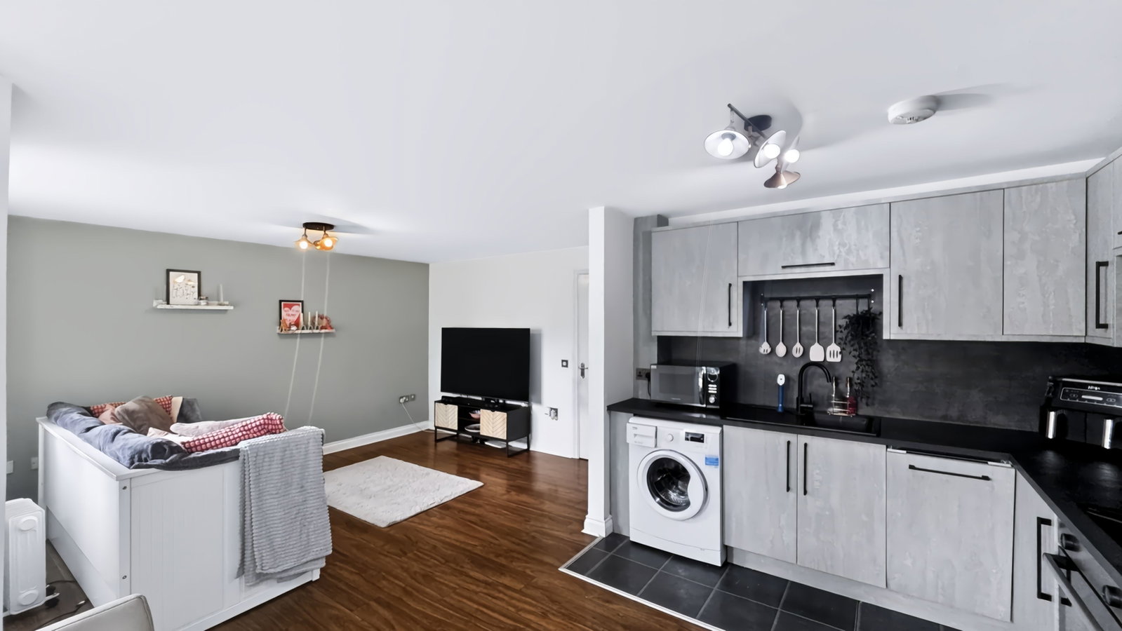 Ground Floor Flat for sale in Manchester, Monton Court, Monton Road, Monton M30 9HQ