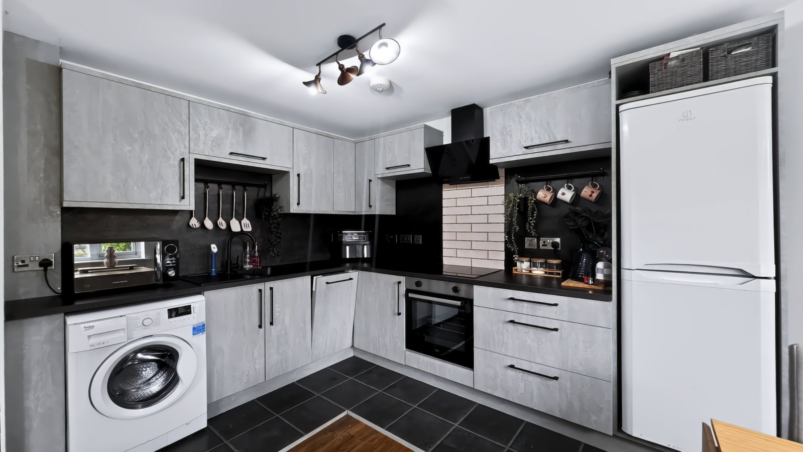 Ground Floor Flat for sale in Manchester, Monton Court, Monton Road, Monton M30 9HQ