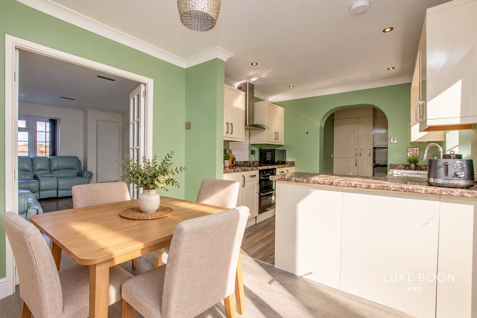 Detached House for sale in Plymouth, Merafield Drive, Plympton, PL7 1TR, 1037 m²