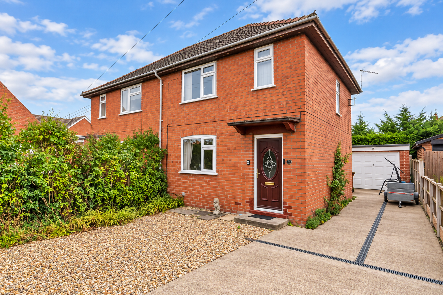 Semi Detached House for sale in Oswestry, Fitzalan Close, Whittington, Oswestry, SY11 4PG, 764 m²