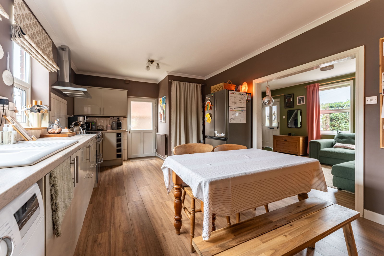 End Of Terrace House for sale in York, Wycliffe Avenue, York, YO10 3RH, 823 m²