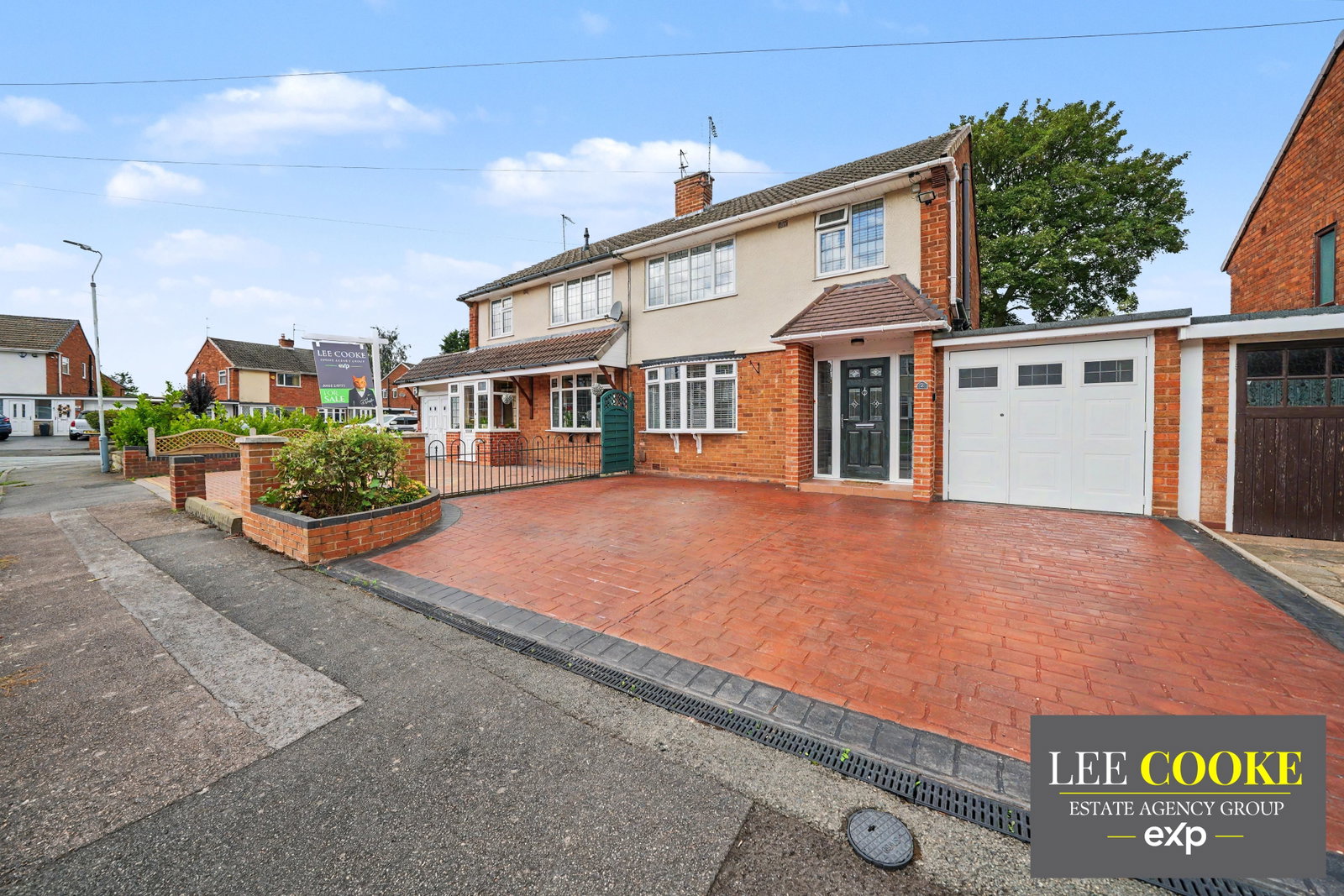 Semi Detached House for sale in Wolverhampton, Cricket Meadow, Fordhouses, Wolverhampton, WV10 6LS
