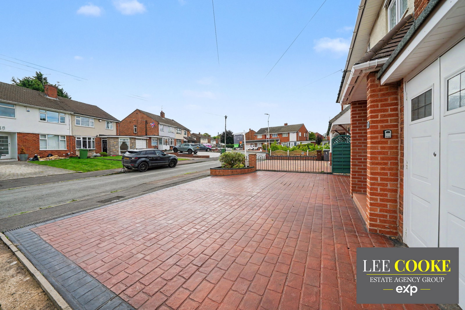 Semi Detached House for sale in Wolverhampton, Cricket Meadow, Fordhouses, Wolverhampton, WV10 6LS