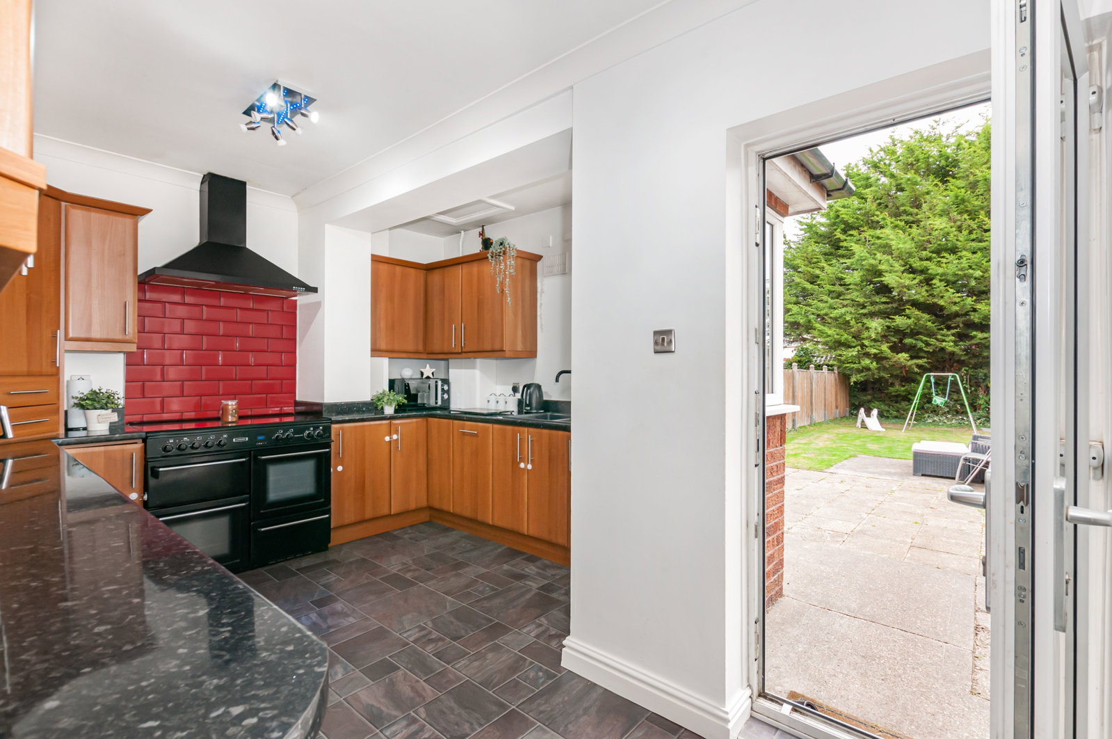 Terraced House for sale in Hull, Staveley Road, Hull, East Riding of Yorkshire, HU9 4SE