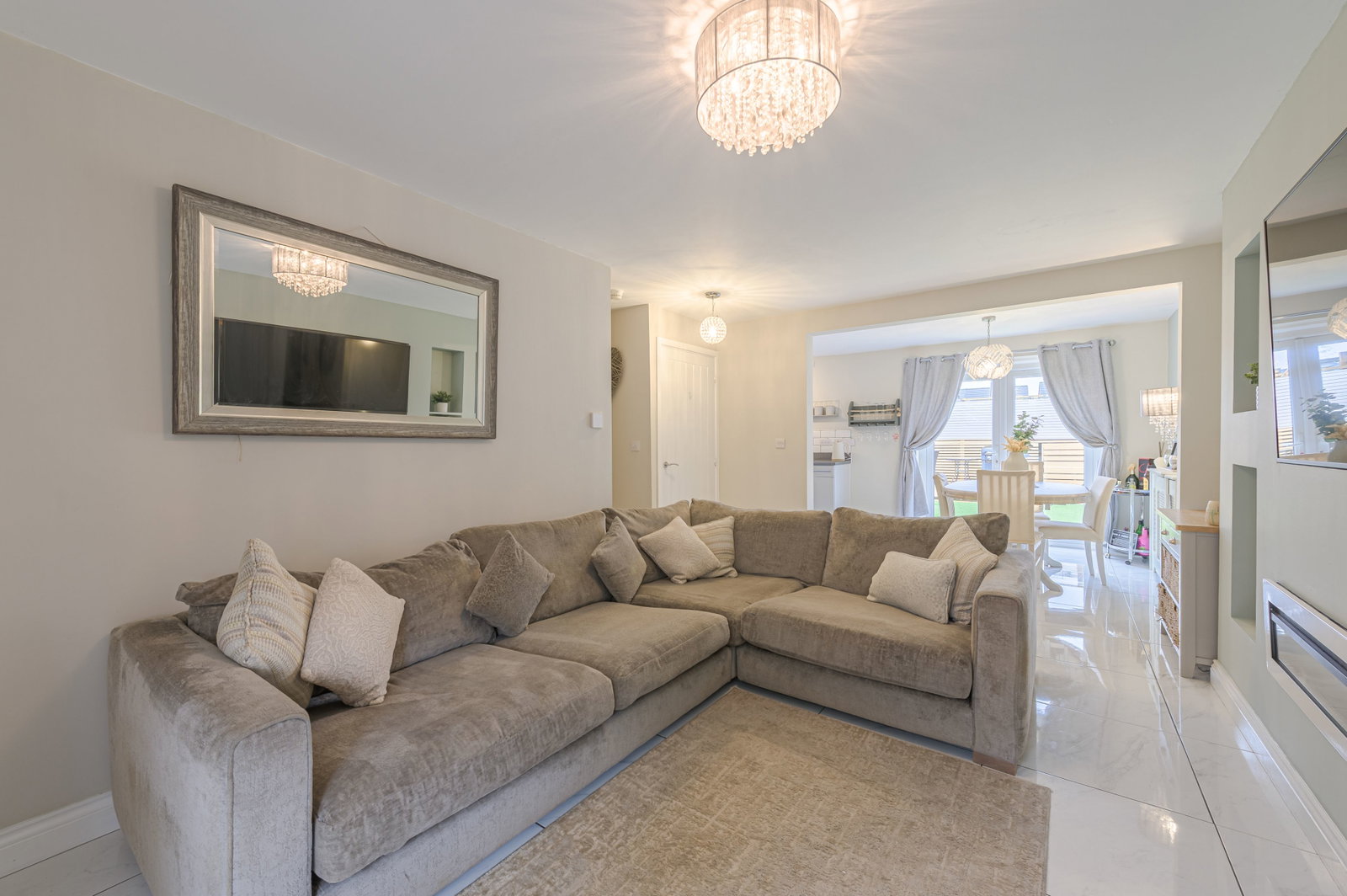Detached House for sale in Cannock, Miners Way, Hednesford, 850 m²