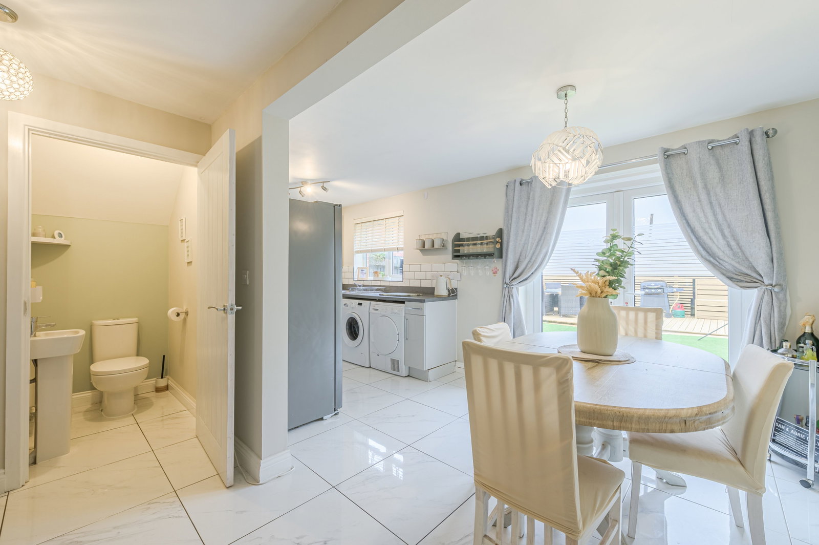 Detached House for sale in Cannock, Miners Way, Hednesford, 850 m²