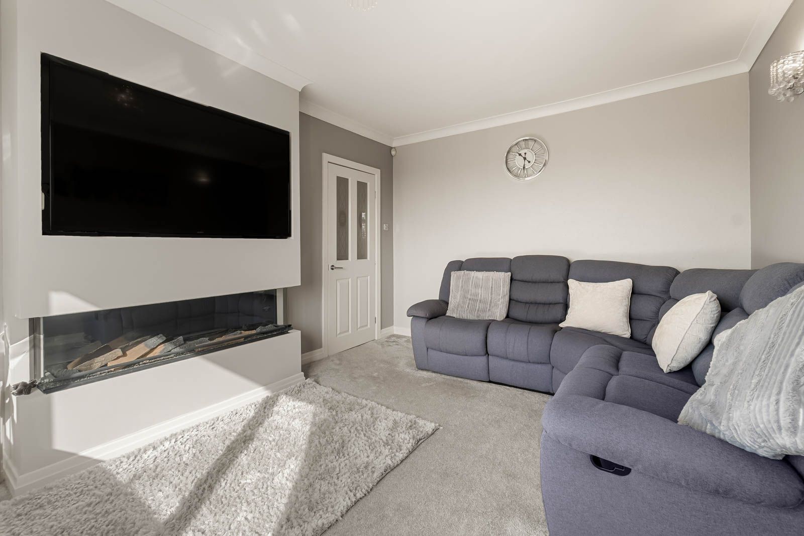 Semi Detached Bungalow for sale in Huddersfield, 42 Wheatfield Avenue, Huddersfield, HD3 4FR