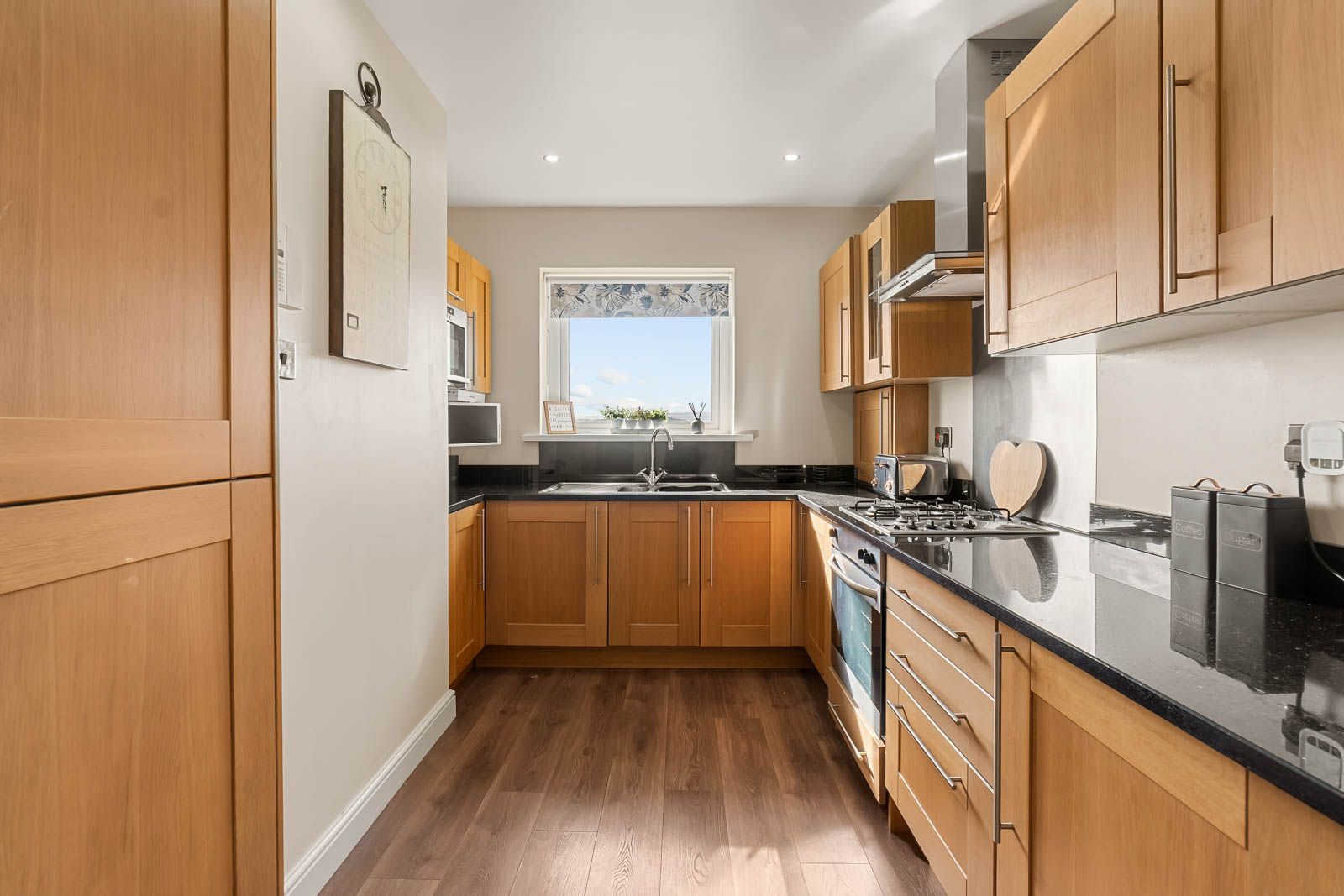 Semi Detached Bungalow for sale in Huddersfield, 42 Wheatfield Avenue, Huddersfield, HD3 4FR