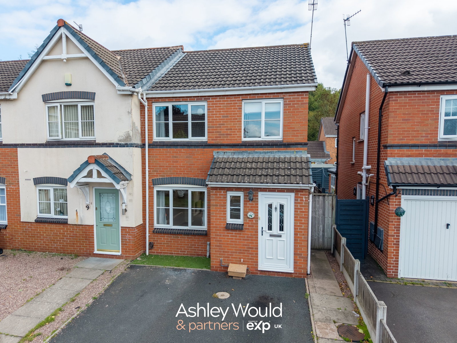 End Of Terrace House for sale in Cradley Heath, Wesley Close, Cradley Heath, B64 6QD