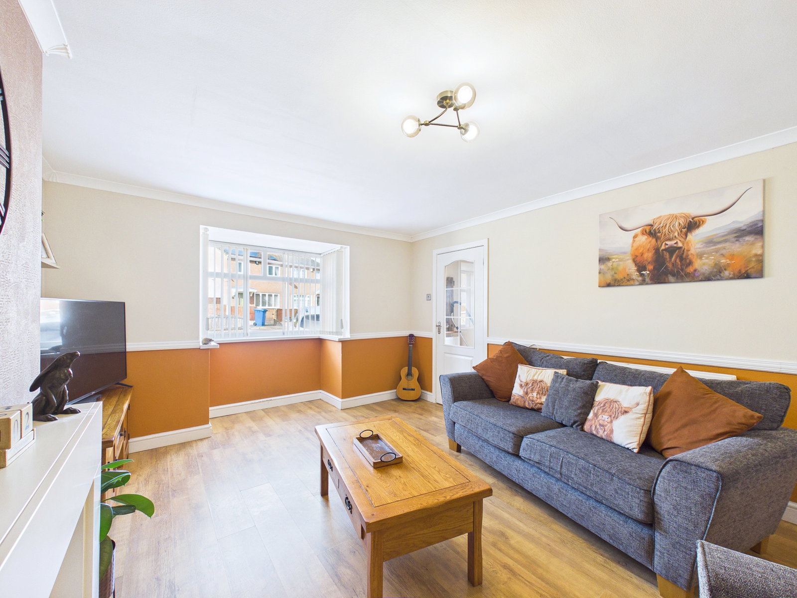 Semi Detached House for sale in Nottinghamshire, Lymington Road, Mansfield, Nottinghamshire, NG19 6TY