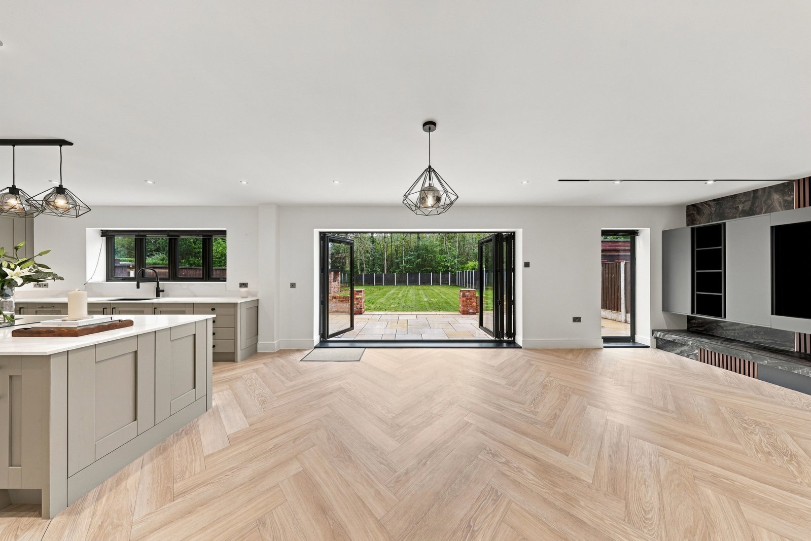 Detached House for sale in Warrington, Ashton Road, Golborne, Warrington, WA3 3UR, 2406 m²