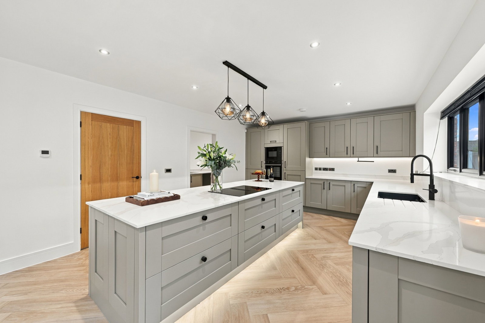 Detached House for sale in Warrington, Ashton Road, Golborne, Warrington, WA3 3UR, 2406 m²