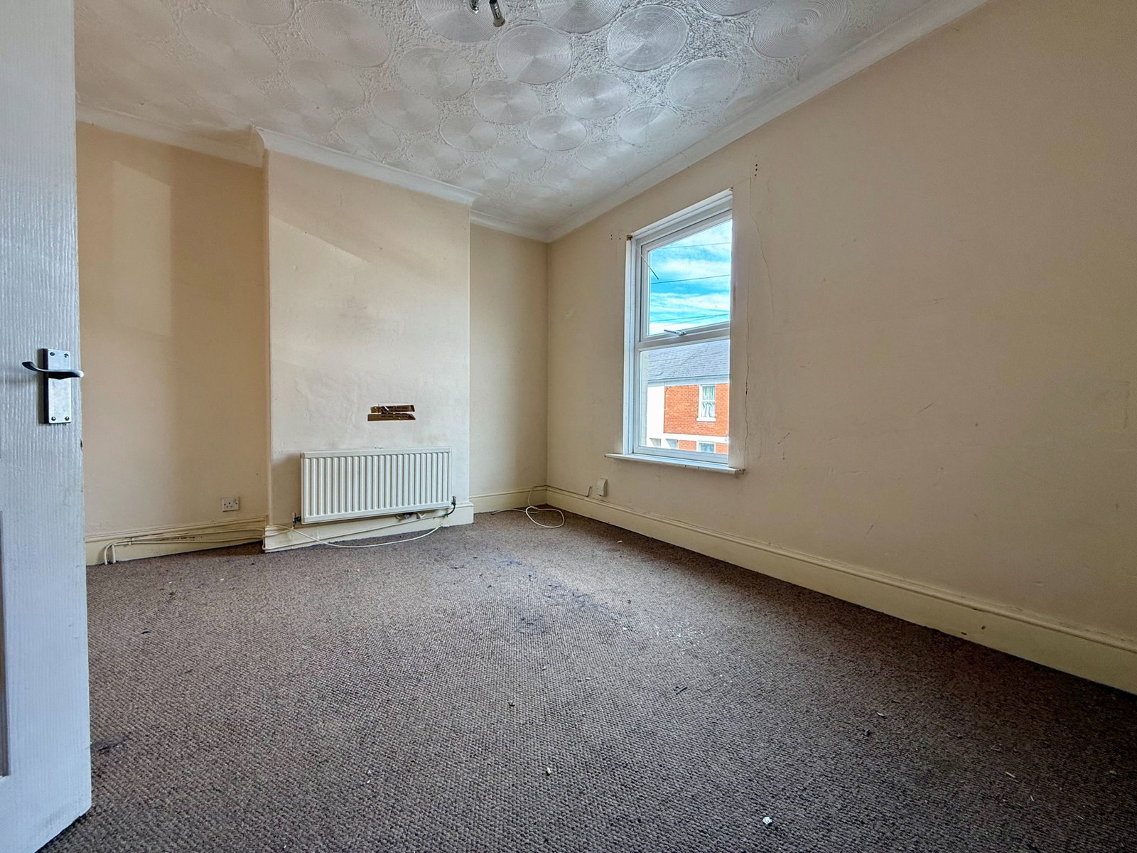 Terraced House for sale in Gloucester, Highworth Road, Gloucester, 1067 m²