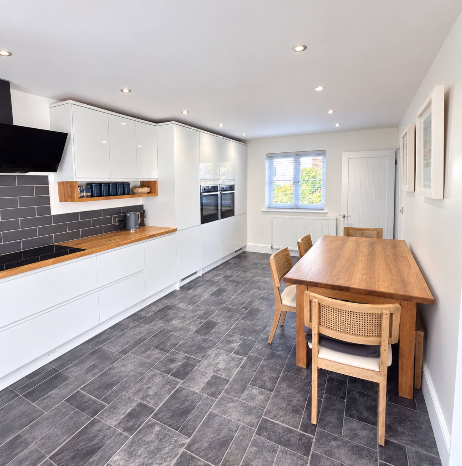 Detached House for sale in Milton Keynes, Colindale Street, Monkston Park, Milton Keynes, MK10 9PJ