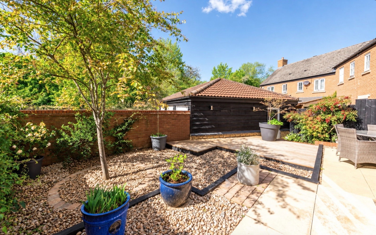 Detached House for sale in Milton Keynes, Colindale Street, Monkston Park, Milton Keynes, MK10 9PJ