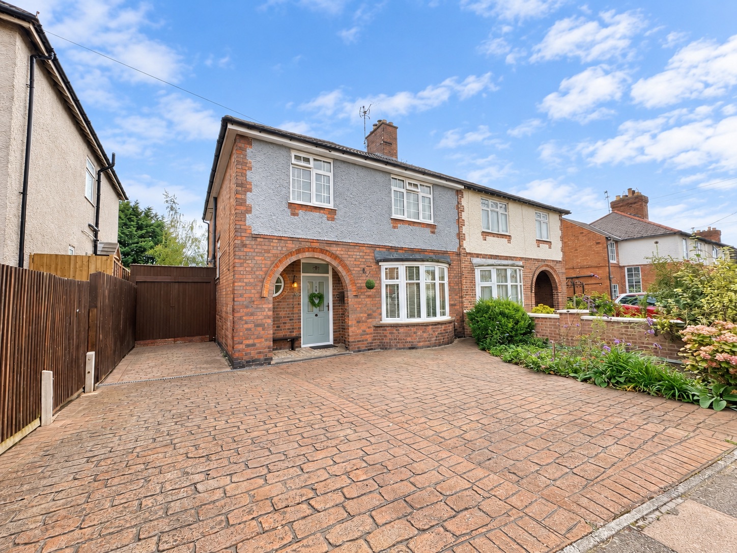 Semi Detached House for sale in Leicester, Park Hill Drive, Aylestone, Leicester, LE2 8HR