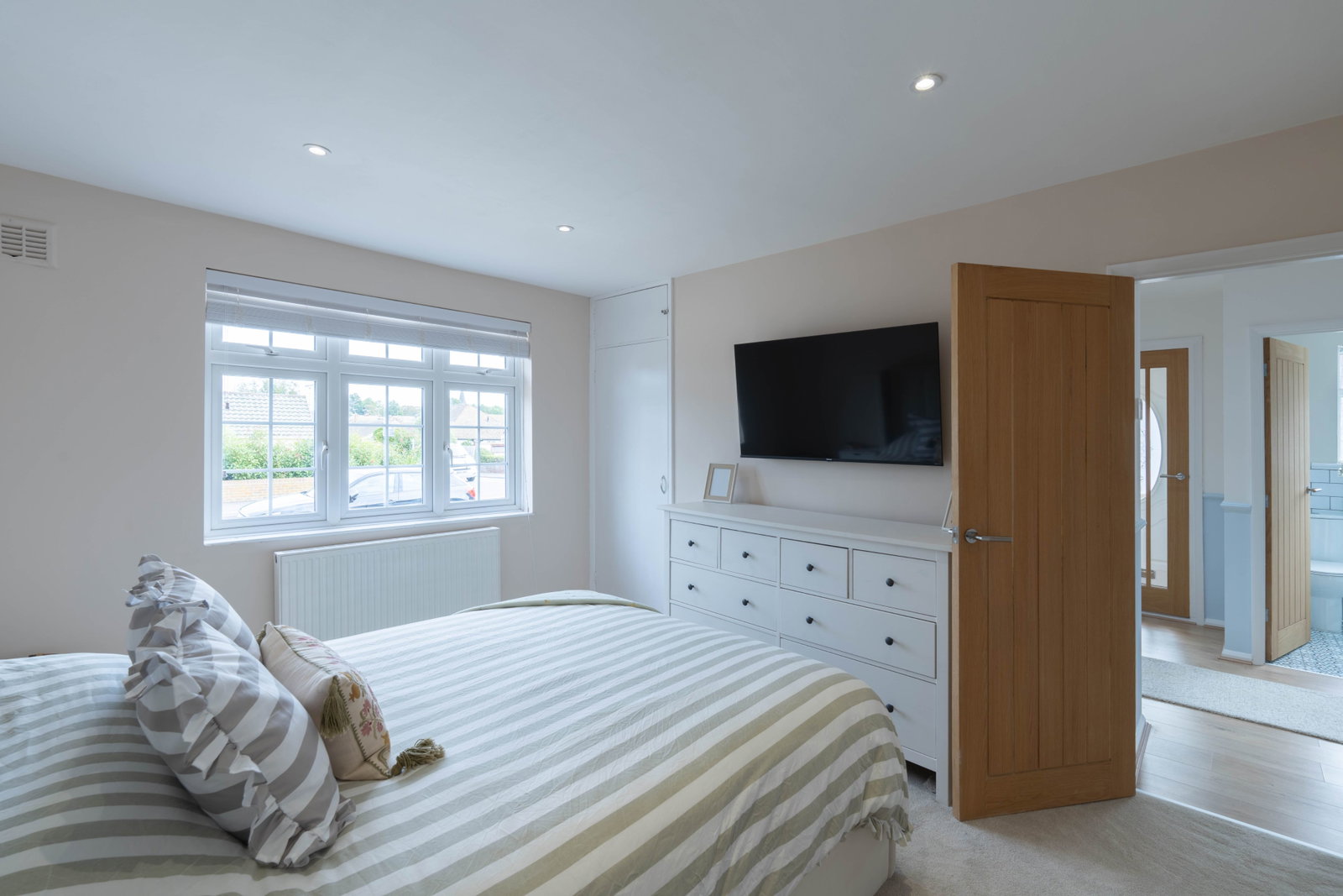 Semi Detached House for sale in Birchington, Essex Gardens, Birchington, CT7 9TJ