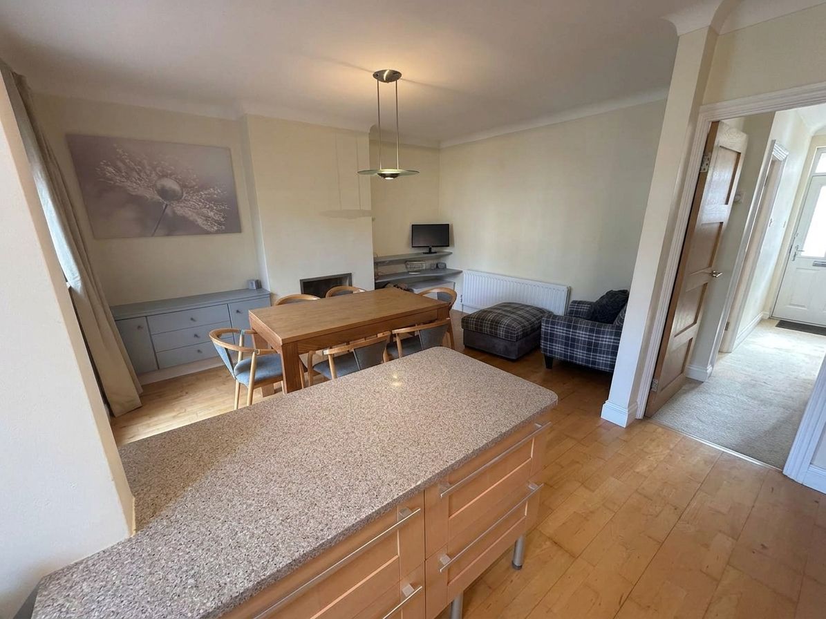 Semi Detached House for sale in Broadstairs, Bradstow Way, Broadstairs, CT10 1AP