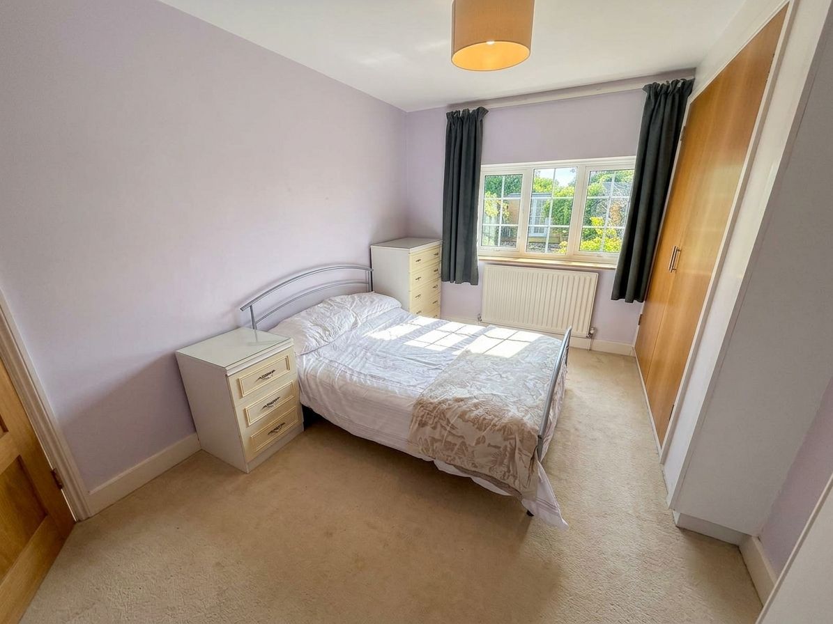 Semi Detached House for sale in Broadstairs, Bradstow Way, Broadstairs, CT10 1AP