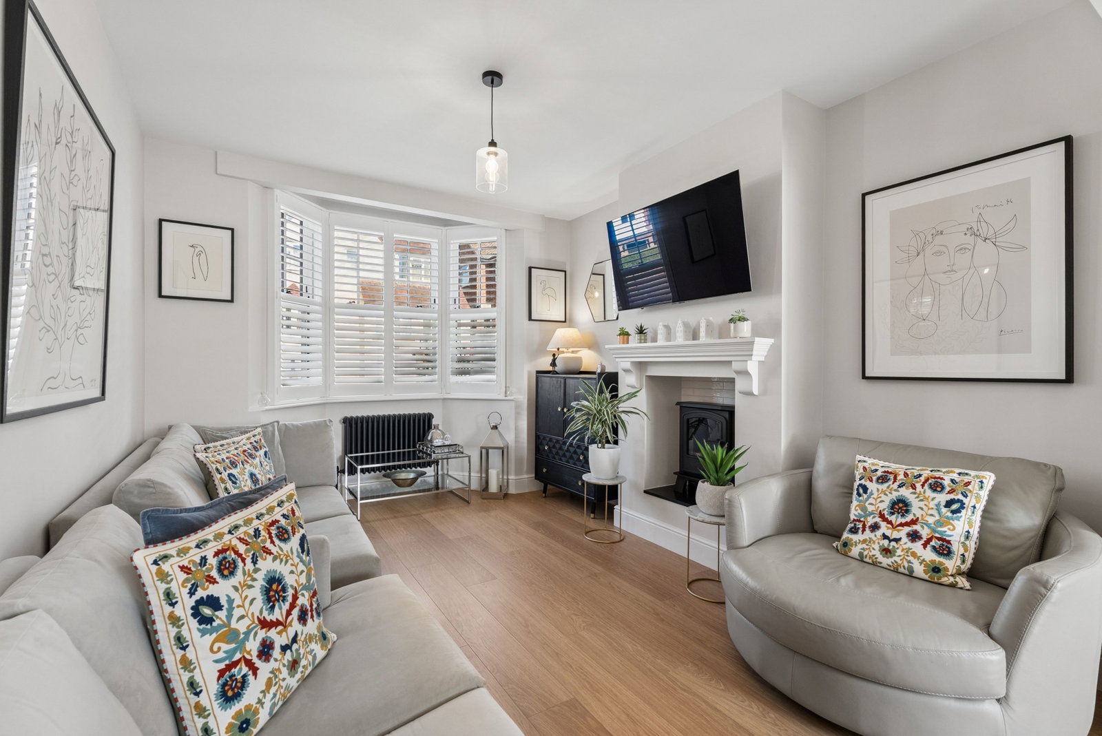 End Of Terrace House for sale in Rickmansworth, North Road, Chorleywood