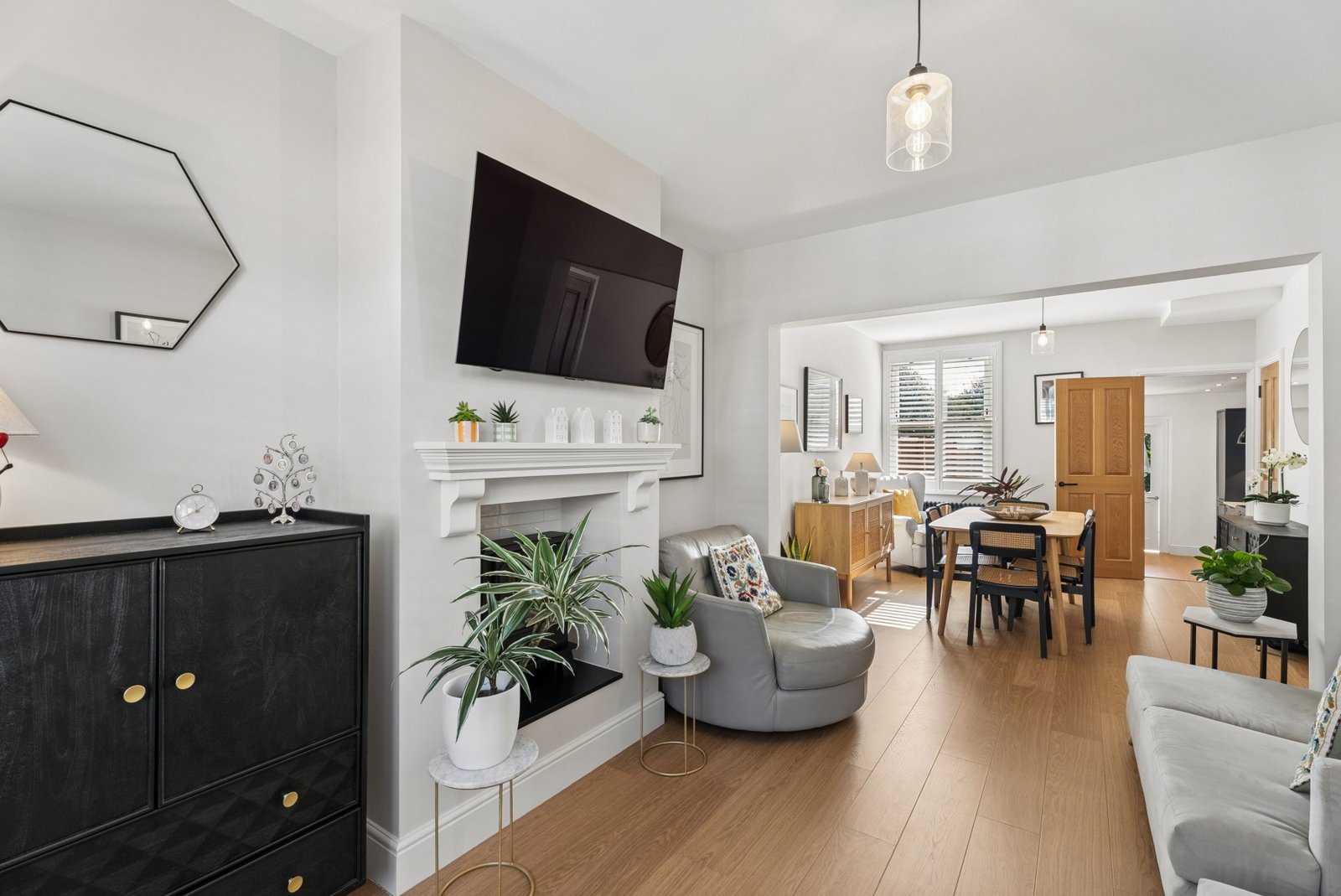 End Of Terrace House for sale in Rickmansworth, North Road, Chorleywood