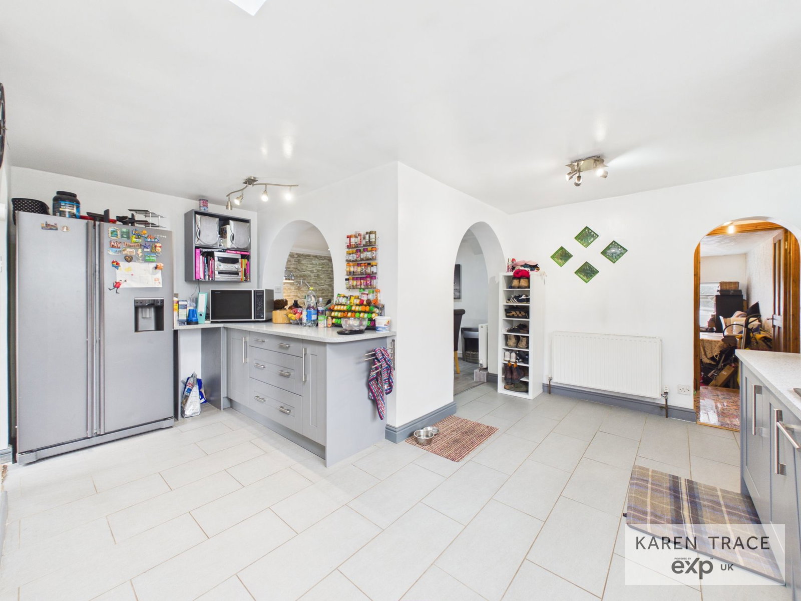 Semi Detached House for sale in St. Austell, Hallane Road, St Austell, PL25, 1409 m²