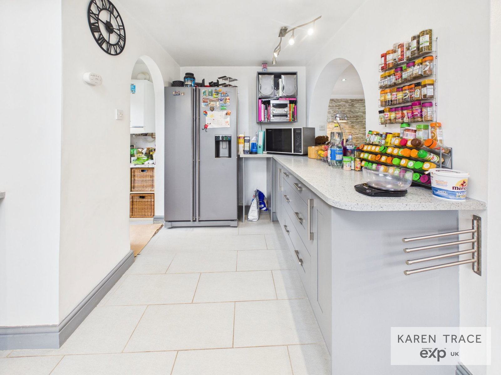 Semi Detached House for sale in St. Austell, Hallane Road, St Austell, PL25, 1409 m²