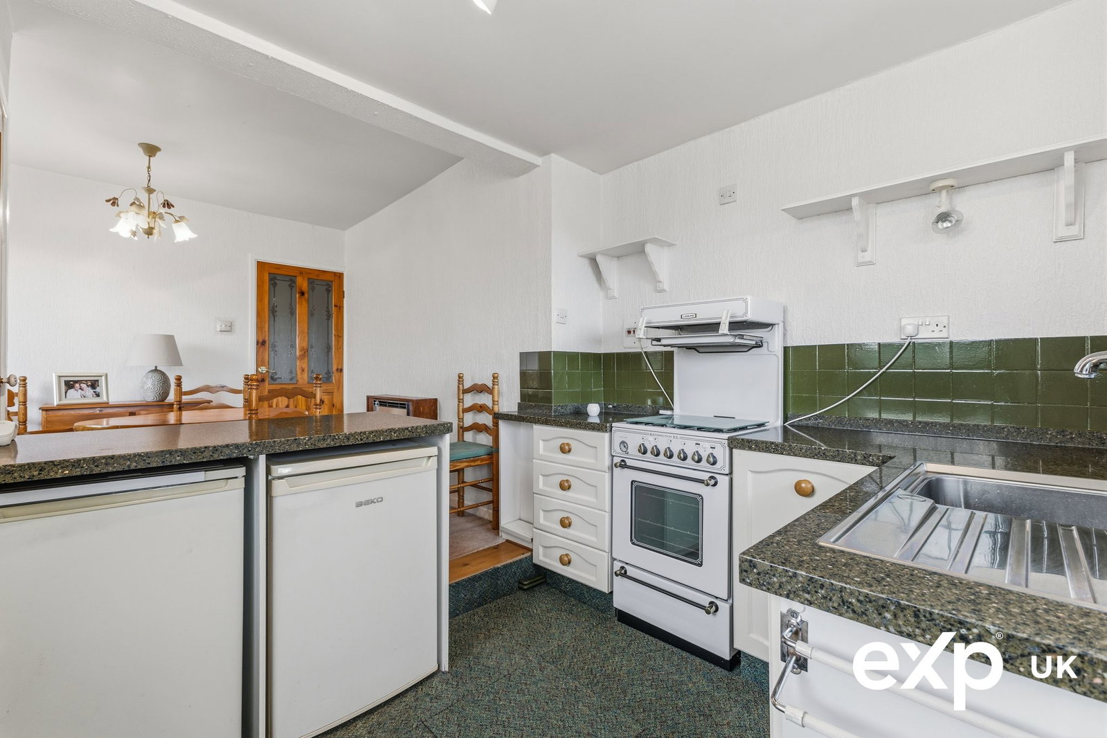 Semi Detached Bungalow for sale in Nottingham, Valetta Road, Arnold, Nottingham, NG5 7JW