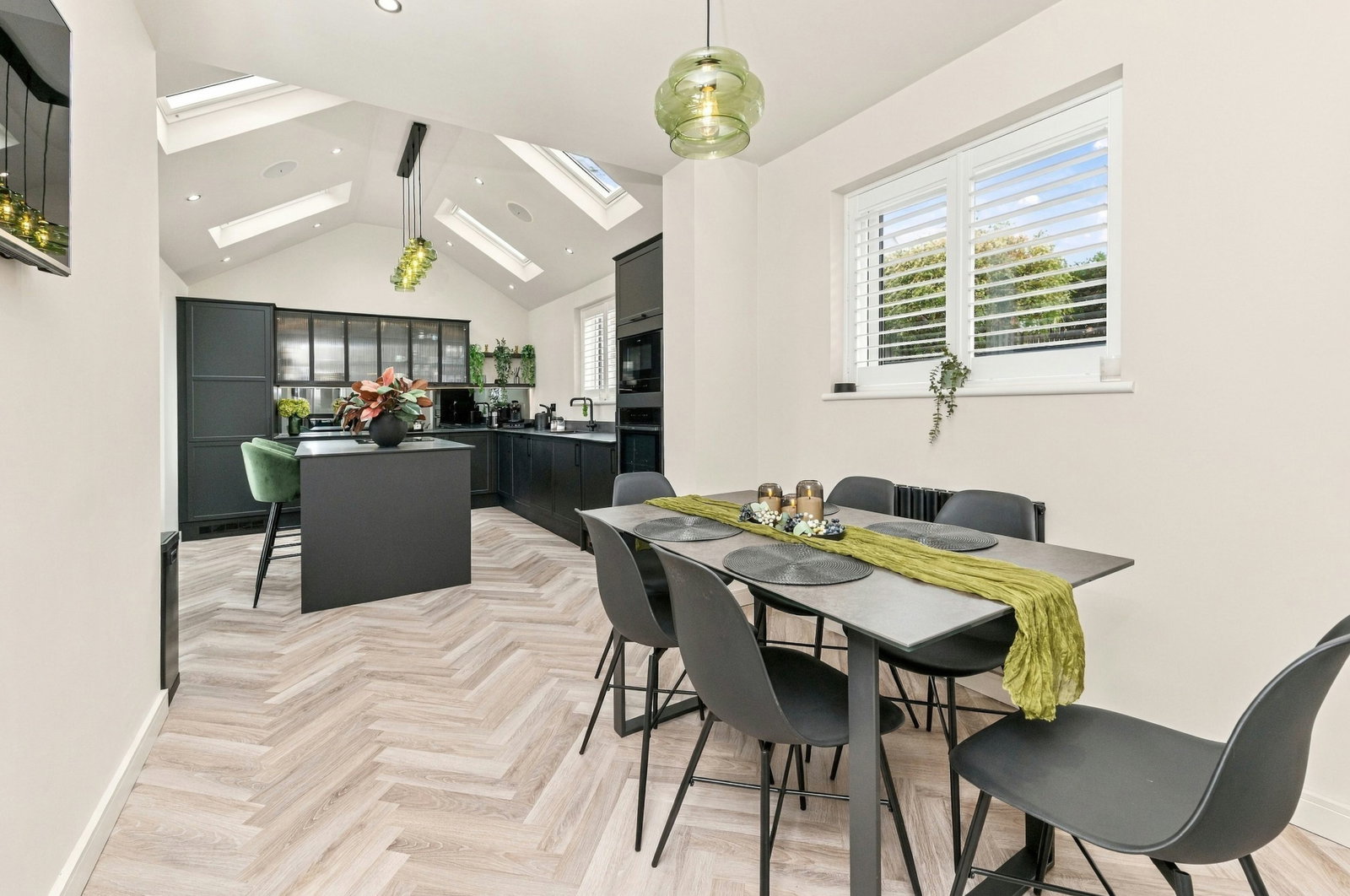 Bungalow for sale in Leeds, Templegate Road, Leeds, LS15 0HF, 965 m²