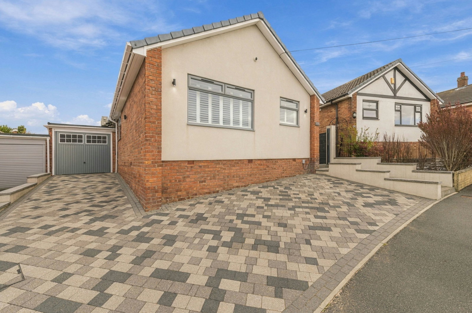 Bungalow for sale in Leeds, Templegate Road, Leeds, LS15 0HF, 965 m²