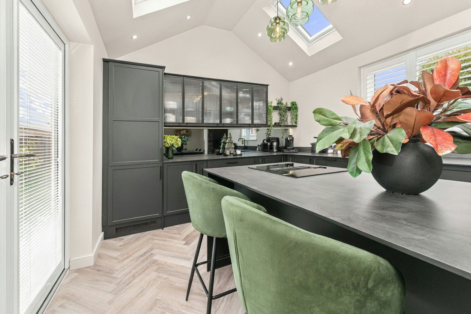Bungalow for sale in Leeds, Templegate Road, Leeds, LS15 0HF, 965 m²