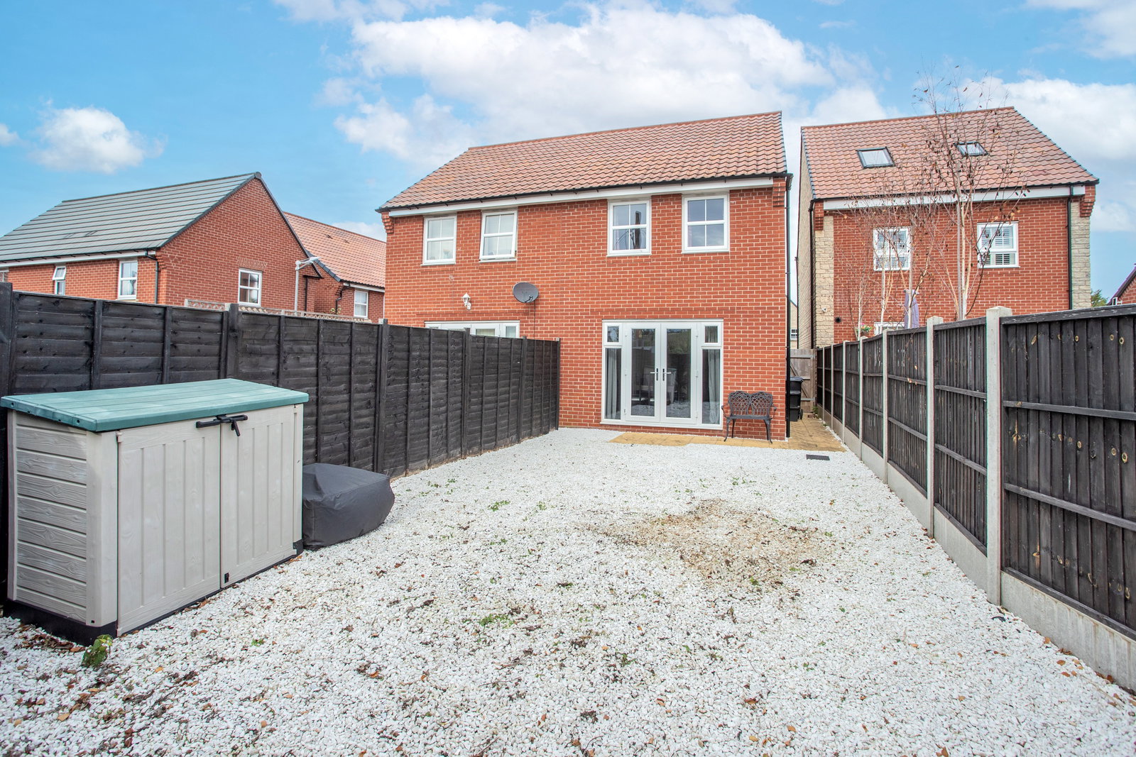 Semi Detached House for sale in Calne, Dew Way, Calne