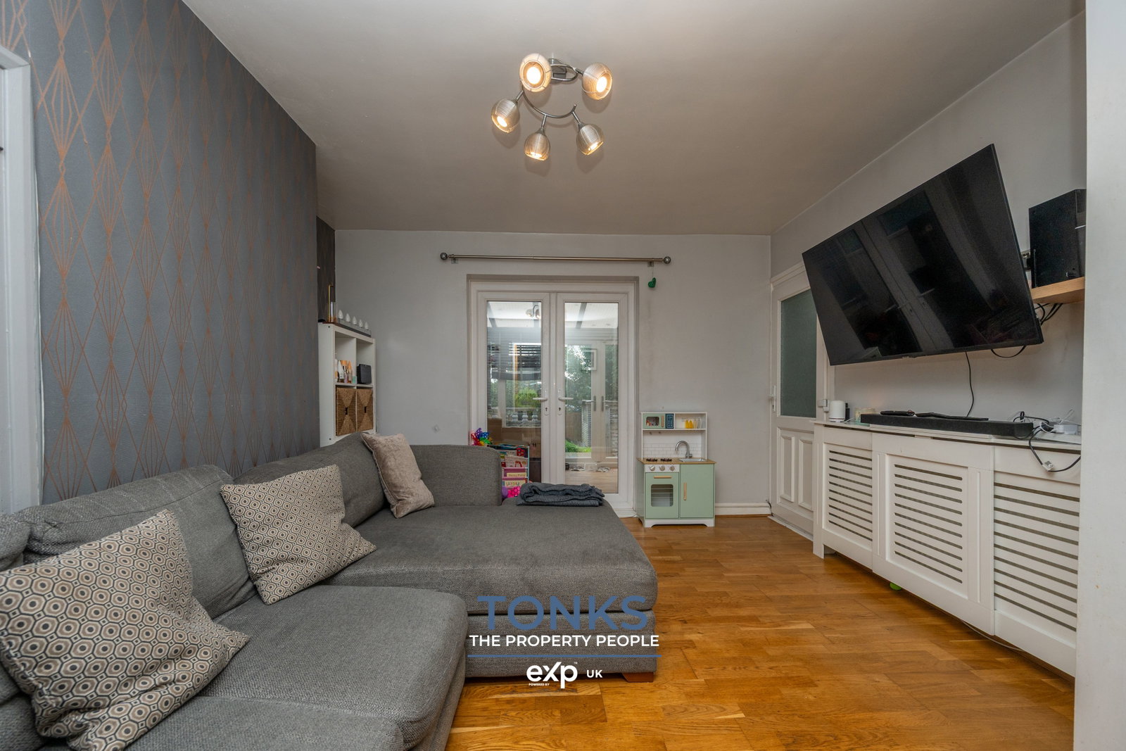 Semi Detached House for sale in Oldbury, Park Road, Tividale, Oldbury, B69 1LP