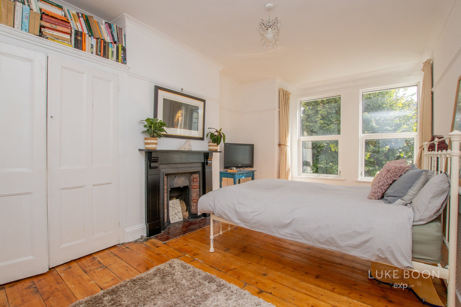 Terraced House for sale in Plymouth, Broad Park Road, Peverell, PL3 4PX, 2493 m²