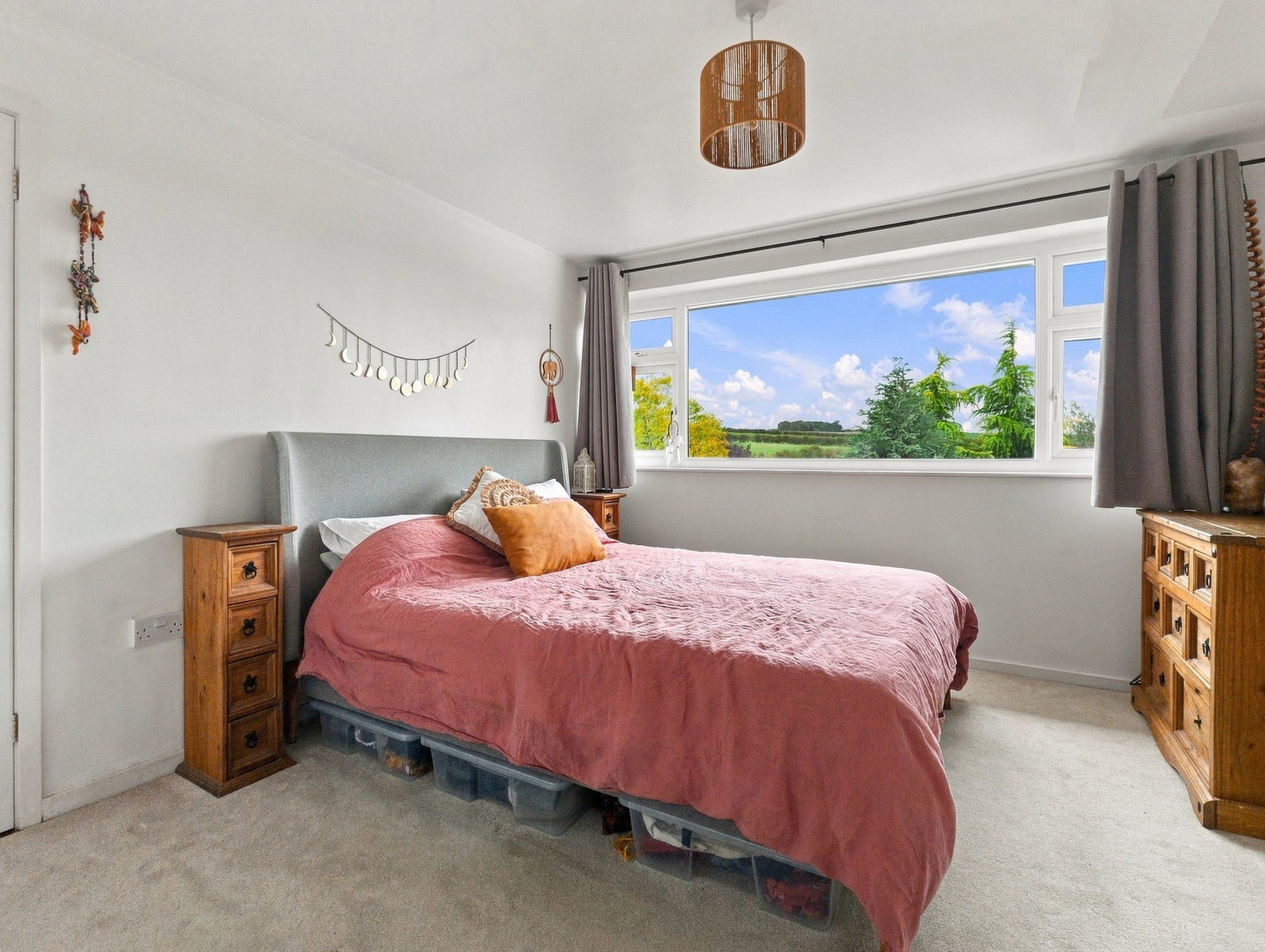 Semi Detached House for sale in Grantham, Pasture Close, Grantham, 925 m²