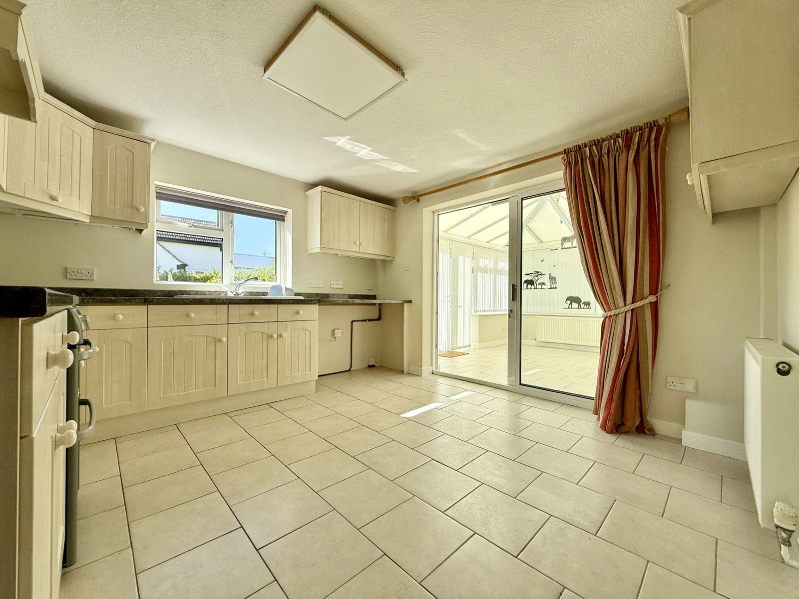 Detached House for sale in Gloucester, Gloucester Road, Hartpury, Gloucester, GL19 3BT, 1828 m²
